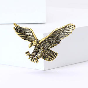Broche Vintage de alas de águila voladora para hombre, broches antiguos de animales con personalidad, traje, abrigo, accesorios, joyería de aleación para regalo de fiesta - Product Image 6