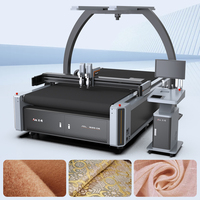 Máquina de Corte de Tela con Cuchilla Oscilante CNC AOYOO con Sistema de Alimentación por Rodillos para Prendas de Vestir y Textiles