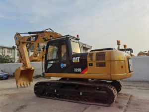 Caterpillar 320D d'occasion en excellent état, faible nombre d'heures, peinture d'origine, bien entretenue, fonctionnement stable, haute efficacité, prix avantageux, prête à être expédiée - Product Image 5
