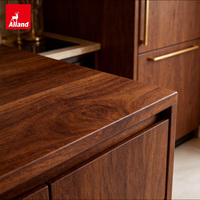 Armoires de cuisine Alland, style rustique moderne bohème Wabi-Sabi, finition en cire mate en noyer naturel chaud, pour une maison minimaliste rétro