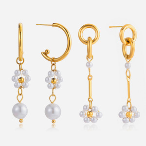 ต่างหูมุกทรงหยดน้ำประดับดอกไม้ ทอง 18K สแตนเลสสตีล เครื่องประดับสำหรับผู้หญิง สวมใส่ได้ทุกวัน - Product Image 1