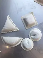 Machine automatique de fabrication de pierogi, pelmeni, ravioli, samosa, rouleaux de printemps, dumplings, empanadas, machine à plier, prix