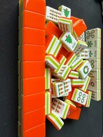 En stock – Mahjong américain personnalisé pour les fêtes, thème Noël 4 couches, 160 tuiles de Mahjong, Mahjong Père Noël Joker pour le divertissement