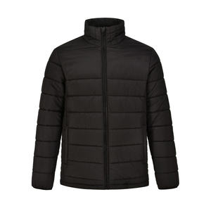 Veste d'hiver matelassée robuste avec capuche intégrale et construction coupe-vent conçue pour les activités de plein air et les températures extrêmes pour hommes - Product Image 1