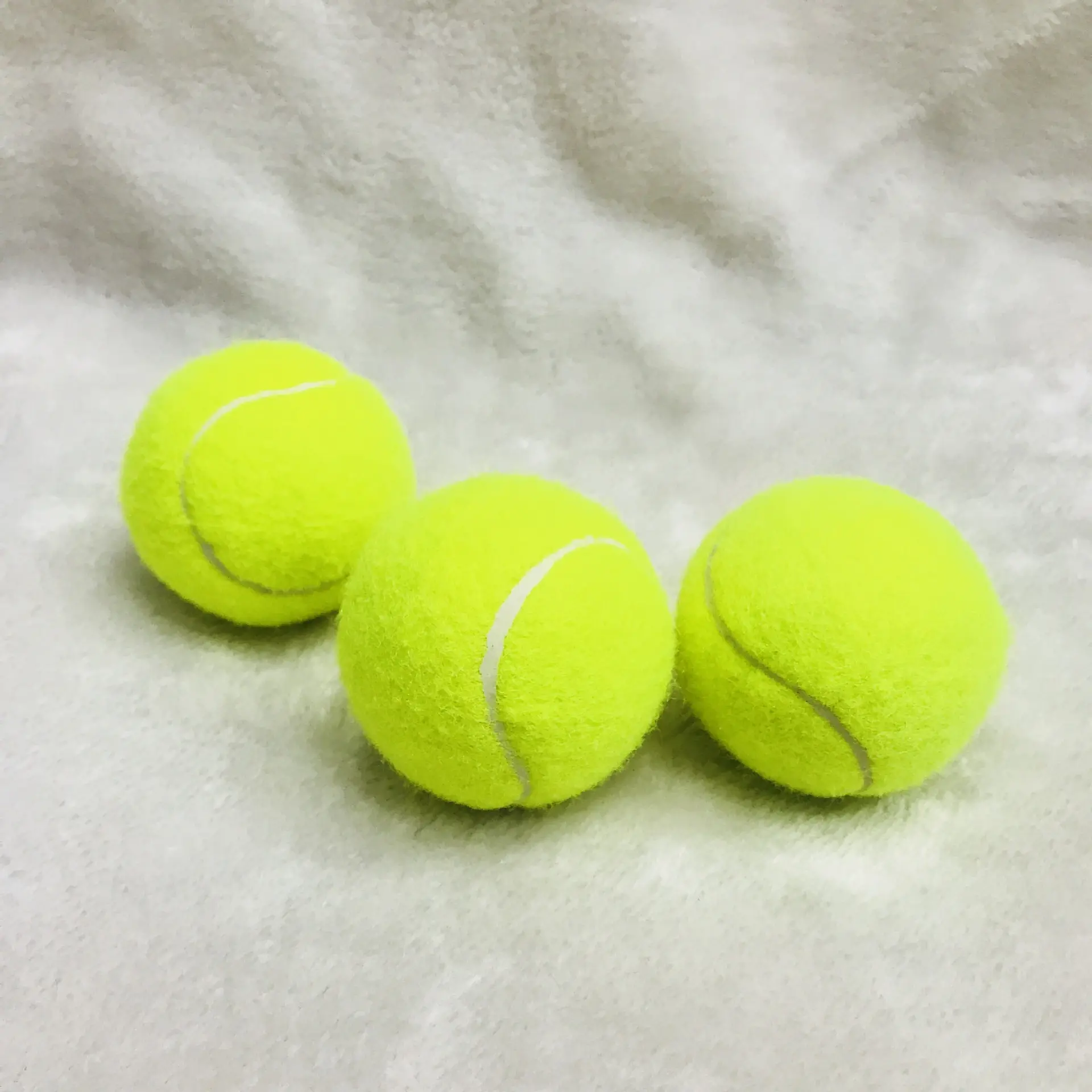 Bola tenis latihan langsung pabrik 64mm 1.3 meter tahan elastisitas tinggi untuk menekan kelas khusus dapat disesuaikan logo
