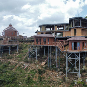 Estructura de Acero al Carbono para Proyectos de Casas Vacacionales, Construcción de Edificios de Gran Altura, Garajes, Almacenes, Estacionamientos - Product Image 1