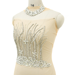 <span class=keywords><strong>Applique</strong></span> in Strass 3D Fatti a Mano con Design alla Moda, Ricamo su Rete di Pizzo, Paillettes da Cucire per Abiti da Sposa - Product Image 2