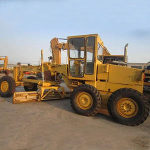 Niveleuse à moteur komatsu d'occasion à vendre en bon état à un prix relativement bas - Product Image 1