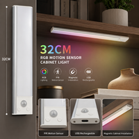 Lampe LED RGB en gros pour armoire, avec détecteur de mouvement PIR, rechargeable, magnétique, pour placard et cuisine