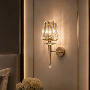 Lámpara de Pared de Cristal Delphine de Lujo Europeo Vintage con Forma de Antorcha, Material Superior, Cableado Directo, Garantía de 3 Años - Product Image 1