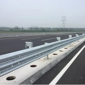 좋은 품질 Q235 가드 레일 고속도로 난간 다리 저렴한 가격 도로 안전 고속도로 난간
