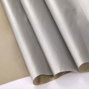 <span class=keywords><strong>Tissu</strong></span> Oxford 100% polyester crypté 210D enduit d'argent imperméable anti-UV50+ pour tentes et housses de voiture - Product Image 2