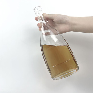 Bán buôn tùy ChỉNh Nóng bán 700ml rõ ràng Kính <span class=keywords><strong>Vodka</strong></span> Chai Thủy Tinh đắt tiền nhất <span class=keywords><strong>Vodka</strong></span> thu nhỏ chai rượu - Product Image 2