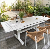 Offre Spéciale – Ensemble de Mobilier de Terrasse Hôtelier Blanc Toutes Saisons avec Table à Manger Extensible à Cadre en Aluminium et Chaises en Cordage Tressé – Usage Commercial