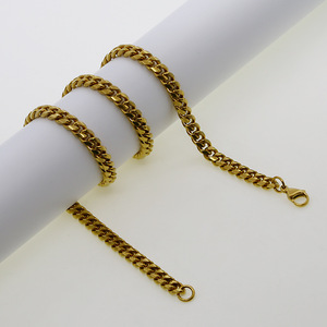 สร้อยคอผู้ชายสแตนเลสสตีลแบบ Cuban Link พร้อมตัวล็อคแบบก้ามปู ชุบทอง 18K ขัดเงาสี่ด้าน ราคาสุดคุ้ม - Product Image 2