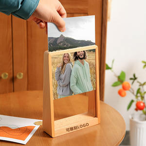 Marco de Fotos de Acrílico y Madera Maciza en Forma de U, Hecho a Mano, con Grabado de Logotipo Personalizado, Impresión, <span class=keywords><strong>para</strong></span> Mesa, 678 Pulgadas - Product Image 1
