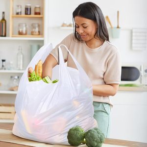 ถุงขยะแบบเสื้อยืด ถุงหิ้ว HDPE ถุงขยะแบบใช้แล้วทิ้ง สำหรับใช้ในครัวเรือนและซูเปอร์มาร์เก็ต - Product Image 5