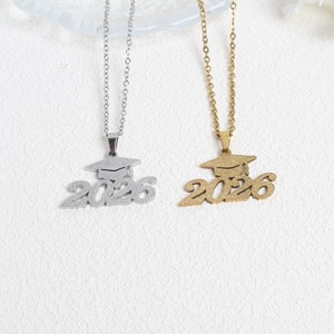 Collana Pendente Commemorativa per la Laurea 2026, Minimalista in Acciaio Inossidabile, con Biglietto, per Studenti <span class=keywords><strong>di</strong></span> Ultimo Anno - Product Image 5