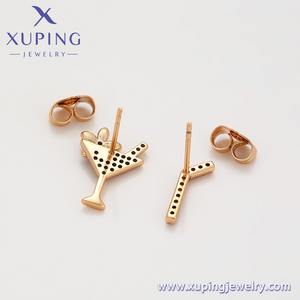 14E23101901 XUPING Pendientes de Joyería Asimétricos con Circonita Arcoíris y Color Oro de 18K para Mujer, Eventos Casuales, Stock al por Mayor - Product Image 6