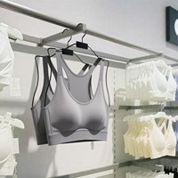 Porte-sous-vêtements en métal, présentoir 3D pour soutien-gorge, soutien-gorge de sport et débardeur de yoga, rotatif, personnalisable avec logo, qualité supérieure