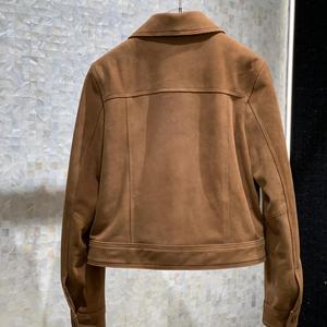 Manteau court en cuir véritable pour femmes, design unique, en daim de mouton véritable et doux - Product Image 4