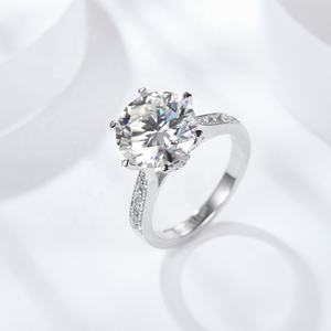 Fedi nuziali ghiacciate lucky female anello moissanite con diamante da 5 <span class=keywords><strong>carati</strong></span> in argento <span class=keywords><strong>925</strong></span> placcato <span class=keywords><strong>oro</strong></span> 18 <span class=keywords><strong>carati</strong></span> - Product Image 4