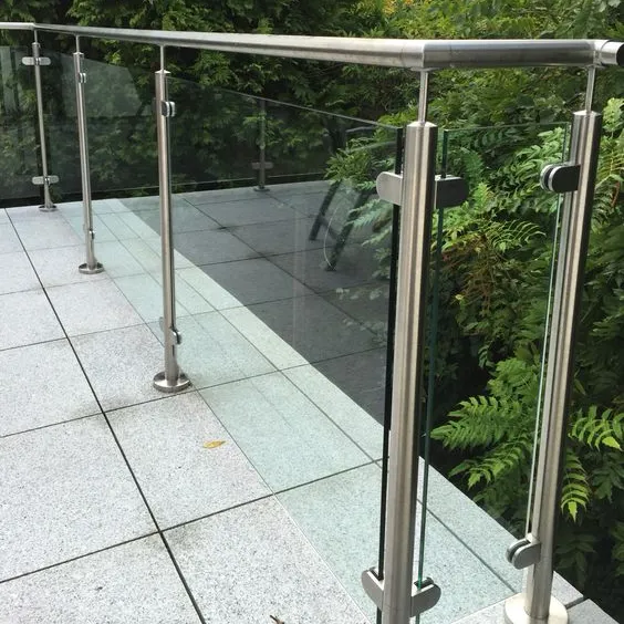 GB balbustes en verre inoxydable design moderne, garde-corps en verre pour escaliers