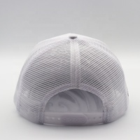 Casquette Trucker de Haute Qualité à 6 Panneaux en Maille avec Patch Tissé Cercle Blanc pour Extérieur