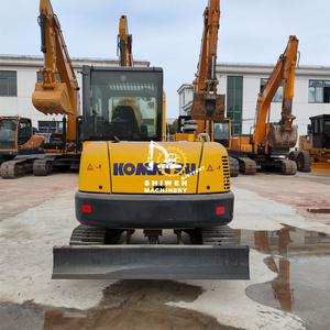Mini-excavatrice sur chenilles Komatsu PC58 d'occasion, modèle 2022, faible nombre d'heures, moteur inclus, 5,8 tonnes en stock - Product Image 6