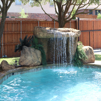 Cascade en Fausse Pierre, Fontaine d'Eau Paysagère Sur Mesure pour Piscine, Jardin et Cour
