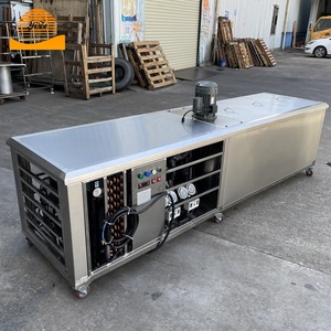 Air Cooling 1000kg Block <strong>Ice</strong> Bar Block Making <strong>Ice</strong> <strong>Cube</strong> <strong>Machine</strong> <strong>Ice</strong> Block Making <strong>Machine</strong> With Solar Panels - Product Image 2