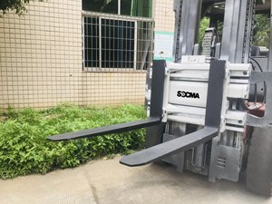 <span class=keywords><strong>Mini</strong></span> carretilla elevadora diésel de 2,5 toneladas, <span class=keywords><strong>3</strong></span>,5 toneladas, <span class=keywords><strong>3</strong></span> toneladas, accesorio con bomba de abrazadera de cambio lateral rotativa como componente central, carretilla elevadora - Product Image 5