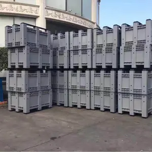 Caja de palé de plástico grande A LA VENTA 1200x1000x780mm cubierta cerrada cuatro contenedores de palé de alta resistencia Lypallets