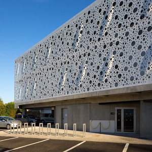 Vente directe usine – Panneau perforé en aluminium pour revêtement mural, façade et écran métallique découpé - Product Image 3