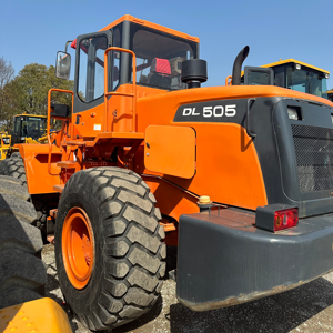 Chargeur sur pneus Doosan DL505 d'occasion de Corée de haute qualité et de bonne performance pour Offre Spéciale - Product Image 1