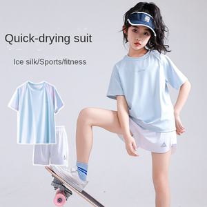 <span class=keywords><strong>Traje</strong></span> deportivo de verano para niñas 2025 para correr y <span class=keywords><strong>tenis</strong></span>, pantalones cortos de manga corta de secado rápido, transpirables y <span class=keywords><strong>con</strong></span> logotipo en la parte delantera - Product Image 4