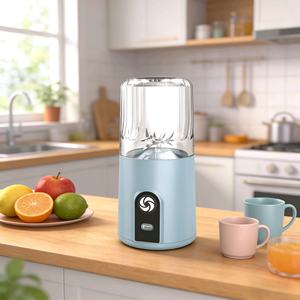 Vaso Mezclador Personal Compacto de 260 ml con Carga Rápida Tipo C, Licuadora Portátil Ligera e Impermeable para Viajes al Aire Libre - Product Image 1