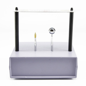 Démonstrateur du principe de la foudroie, instrument d'expérimentation pédagogique en physique pour les collèges et lycées, décharge ponctuelle - Product Image 1