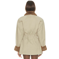 Manteau parka d'hiver pour femme avec col et poignets en fausse fourrure, taille cintrée, multi-poches, manches classiques, orné de perles, style utilitaire, résistant au froid