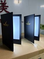 Liste de vins lumineuse en cuir, rectangulaire, à triple panneau LED, écologique, rechargeable, avec logo personnalisé, pour restaurant