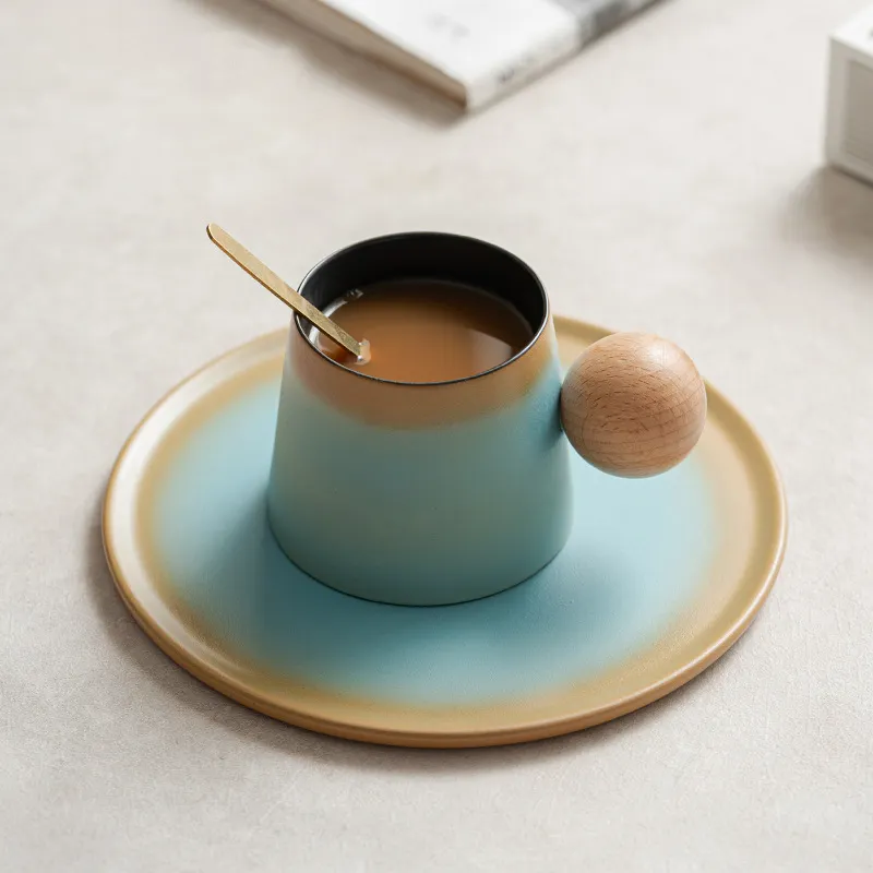 높은 값 디자인 사용자 정의 커피 머그잔 오후 차 컵과 접시 세트 크리 에이 티브 나무 공 핸들 맞춤 머그잔