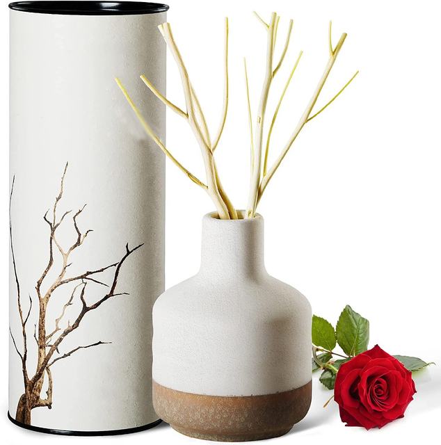 Wholesale Eco-friendly Classical Elegant White Home Fragrance Ceramic Reed Diffuser Vase Bottle Sets