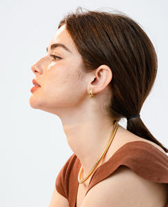 Orecchini YXQ E403 in Acciaio Inossidabile Dorato, Eleganza per Primavera ed Estate - Product Image 3