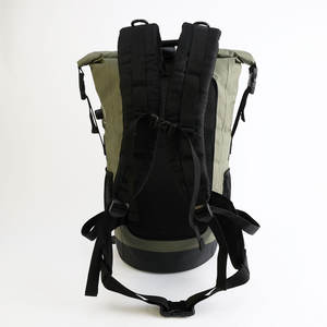 Mochila Nevera Aislada Ligera de 30L con Cierre Enrollable, Diseño Impermeable y a Prueba de Fugas sin Cremallera, 1.5kg para Hombres y Mujeres - Product Image 3