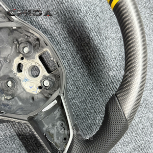 Marco de volante de fibra de carbono mate adecuado para Volkswagens <span class=keywords><strong>Golf</strong></span> 8 <span class=keywords><strong>Golf</strong></span> 7 <span class=keywords><strong>Golf</strong></span> 6 VW GTI MK5 MK6 MK7 MK8 Id7 <span class=keywords><strong>Id3</strong></span> Passat CC - Product Image 3