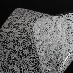 Napperons pressés en PVC en forme de dentelle bon marché napperon coloré en vinyle <span class=keywords><strong>tapis</strong></span> de table résistants à la chaleur napperon en plastique pour table à manger - Product Image 2