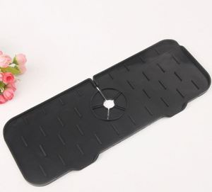 Protector de Silicona de Grado Alimenticio Antisalpicaduras y Tapete para Grifo de Fregadero en Oferta - Product Image 6