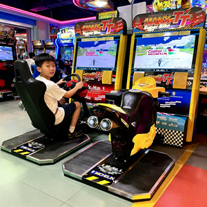 Meilleure vente Simulateur de course automobile Simulateur de course automobile Cockpit <span class=keywords><strong>VR</strong></span> pour adultes Arcade intérieure commerciale Ville de divertissement - Product Image 1