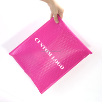 Enveloppe en plastique à bulles personnalisée pour l'emballage, aide les détaillants et les équipes de distribution à emballer efficacement les petites commandes