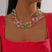 Collier ras du cou multirangs en perles de résine plastique, tressé à la main, coloré, audacieux et tendance pour femme, style transfrontalier Europe-Amérique